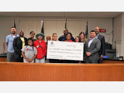 Leadership Oakland Cornerstone Class LOXXXII presents iDentify Your Dream with $12,000 donation